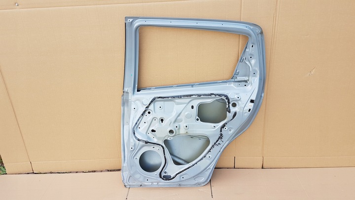 фото №10, Дверь зад правые toyota yaris iii рестайлинг