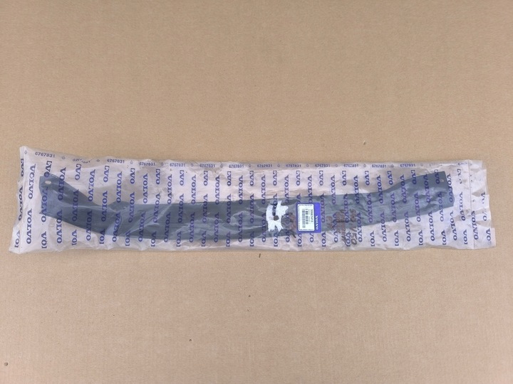 фото №1, Volvo s40 v50 30661413 прокладка планка дверь правых перед новая оригинал