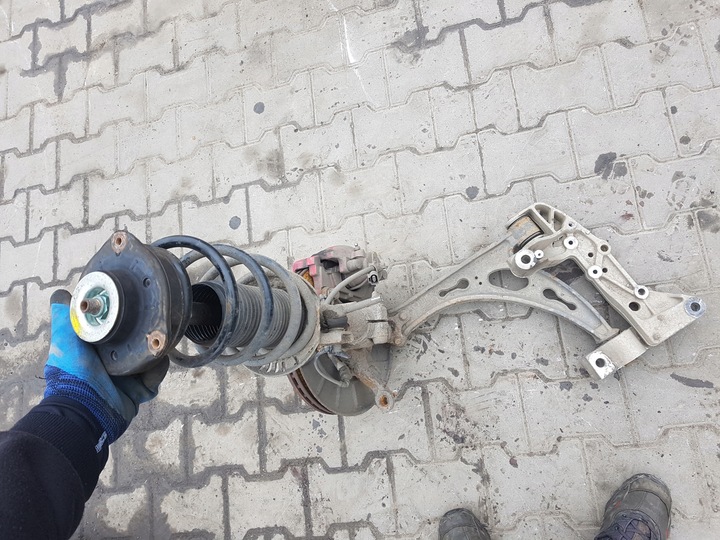 фото №5, Vw golf 5 v 2.0 tdi амортизатор поворотна опора ліва