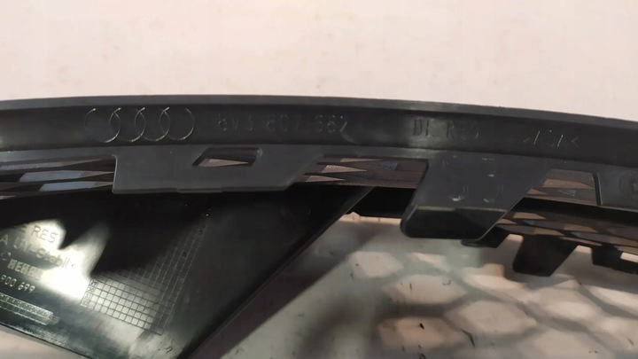 фото №10, Решётка бампера правые перед audi a3 8v