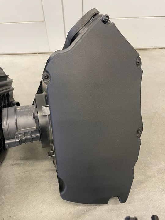 фото №12, Корпус фильтра воздуха q5 80a 2.0 tdi 23r идеальное состояние