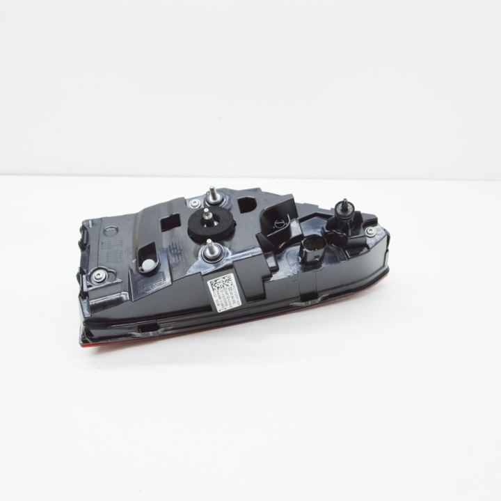 фото №7, Audi a6 c8 rear left сторона tailgate taillight 4k5945093c