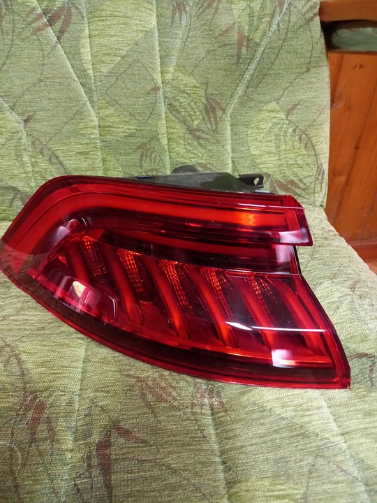 фото №1, Audi q8 лампа задняя led сторона левая 4m8945069