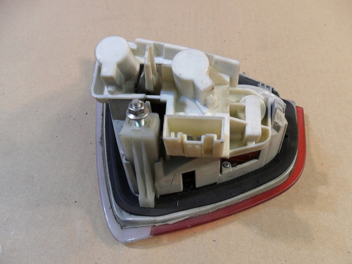 фото №14, Bmw 3 e90 04-07 sedan лампа зад ліва 6937459