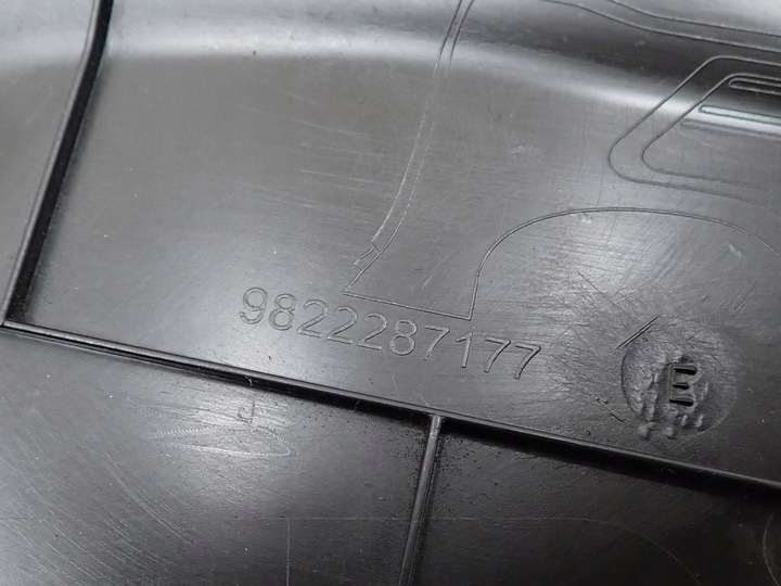фото №10, Боковина оббивка багажника права 9822287177 opel combo e 21r