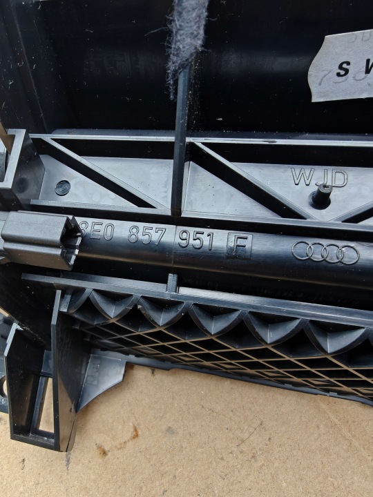 фото №5, Пепельница передняя audi a4 b6 b7 8e0857951f