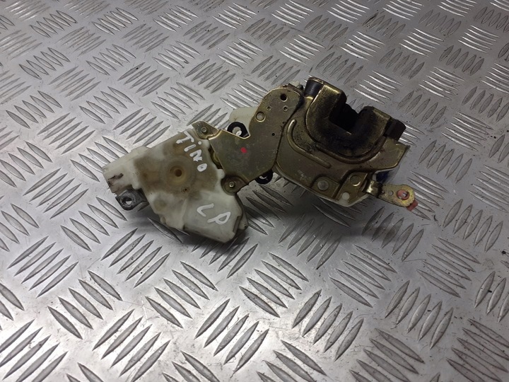 фото №1, Замок дверь левый перед almera tino 8055361u66