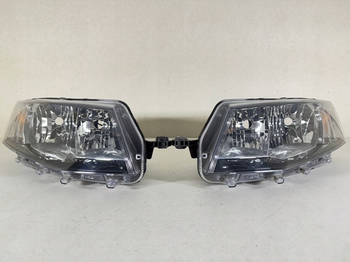 фото №2, Skoda octavia iii 3 5e1 лампа ліва права перед фари h7 комплект звичайні