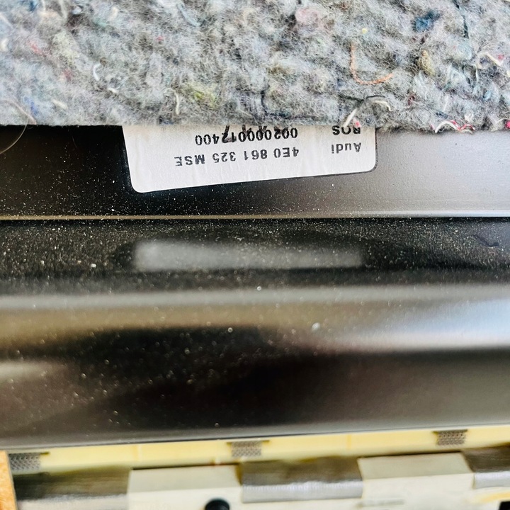 фото №6, Полиця ролета електричний сірий алькантара audi a8 d3