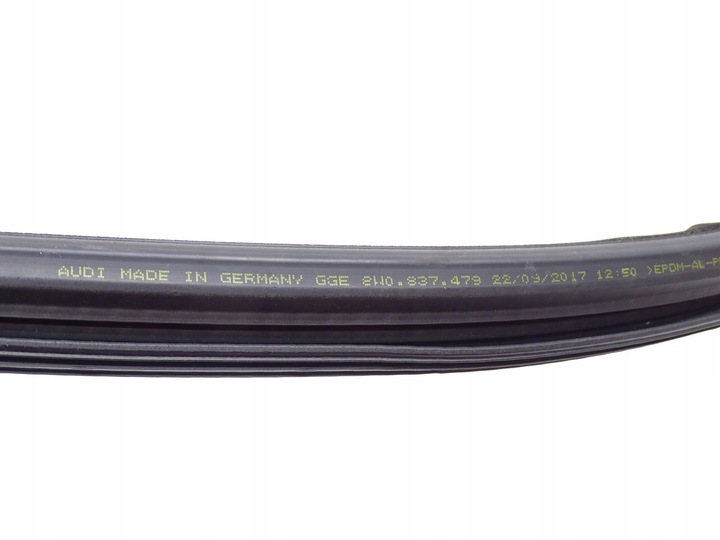 фото №9, Прокладка дверь левый перед audi a4 b9 8w0837479