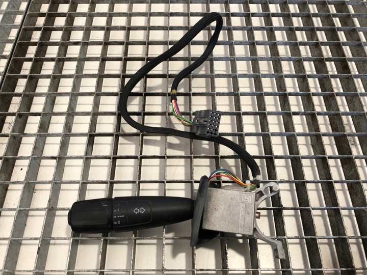 фото №1, Переключатель комбинированный daf xf 1892960 выключатель многофункциональный, колонки