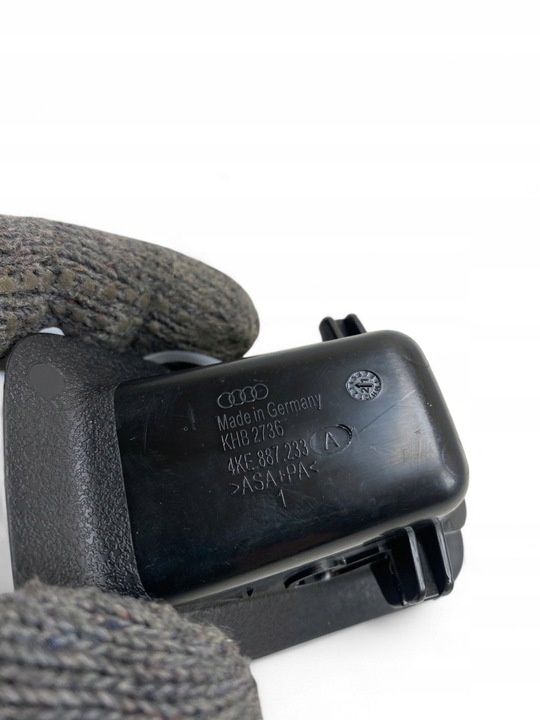 фото №9, Audi e-tron захист / заглушка isofix