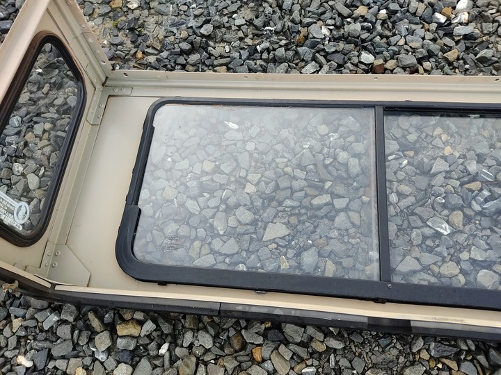 фото №8, Рамка надставка ліва зад задня крило лівий скло defender 1999-2014