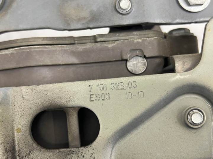 фото №12, Петли капота bmw f10 f11 f01 7201276 7201275 7191049 7191050 комплект a52