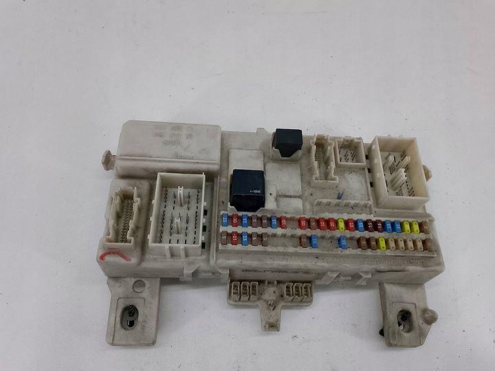 фото №1, Коробка запобіжників внутрішня volvo v50 30728906 2.0 d