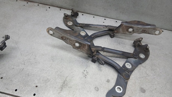 фото №8, Петля кришки volvo s60 i 2.4d5 03r