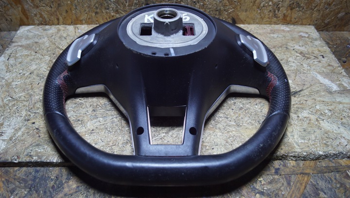 фото №12, Кермо mercedes w204 рестайлінг amg пелюстки a2044604503