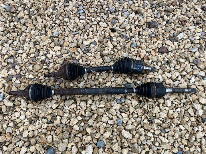 фото №1, Chrysler grand voyager 2.5 crd 01-07 полуось левая