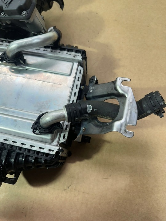 фото №7, Радіаторів, інтеркулер, дросельна заслінка mercedes c клас w205 de om654