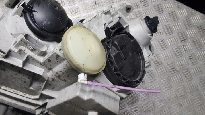 фото №12, Mercedes w203 лампа лівий перед передня