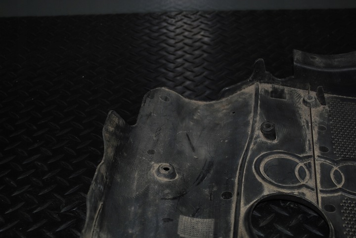 фото №14, Audi a6 c5 крышка двигателя защита 058103724j