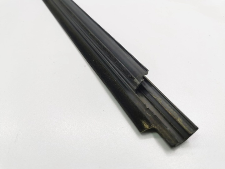 фото №6, Mitsubishi outlander 2009 планка прокладка стёкла дверь передних