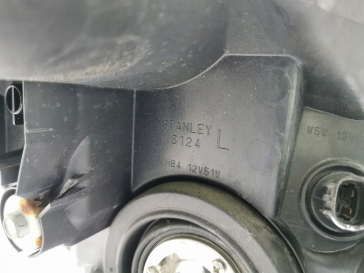 фото №10, Toyota corolla verso ar10 2006 фара 9073780