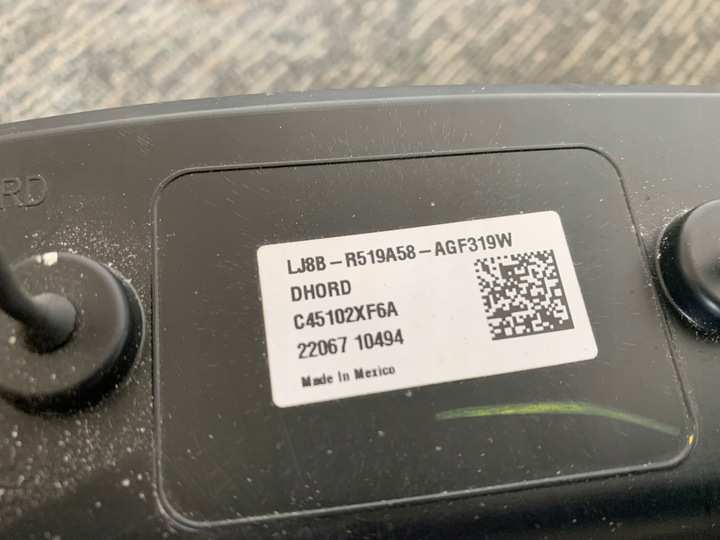 фото №13, Ford mustang mach-e gt чёрная лампа потолок кабины интерьера оригинал