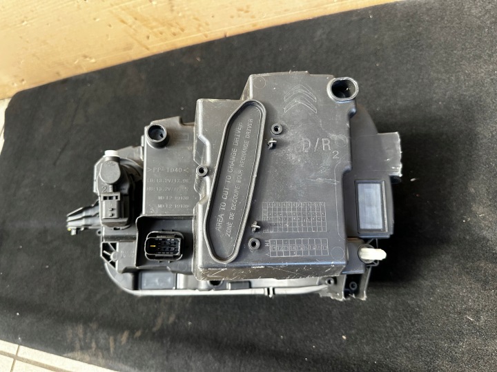 фото №10, Citroen c3 iii рестайлинг фара правая перед полный led 9836161580
