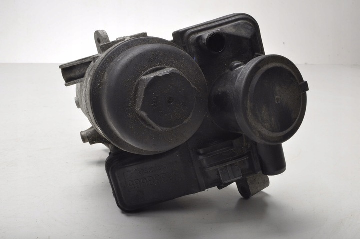 фото №8, Volvo s40 ii 2.5 t5 корпус фільтра масла 31338685