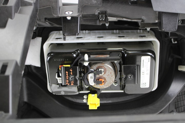 фото №9, Jeep grand cherokee wl 2022- консоль панель подушка пасажира