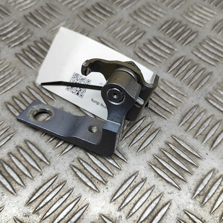 фото №6, Ford mustang mach-e 2022 левая сторона петля нижний дверь задних