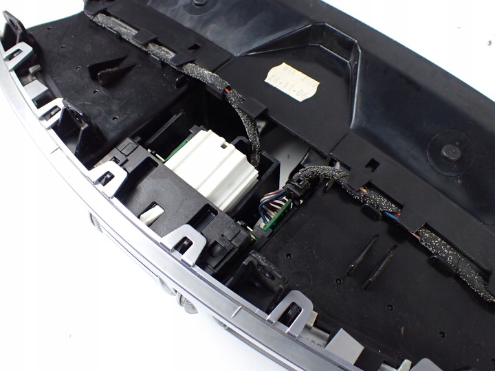 фото №9, Средняя решётка воздуховод часы mercedes s500 w221 a2218300954