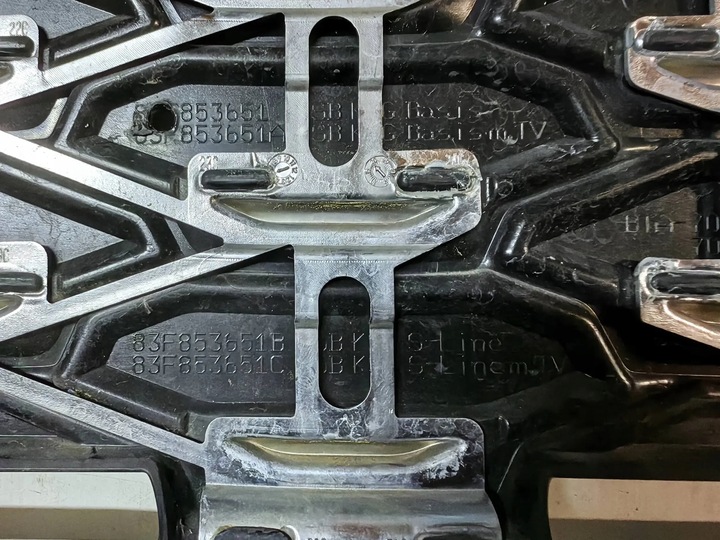 фото №11, Audi q3 83a s-line рестайлинг - решётка радиатора решётка хорошие