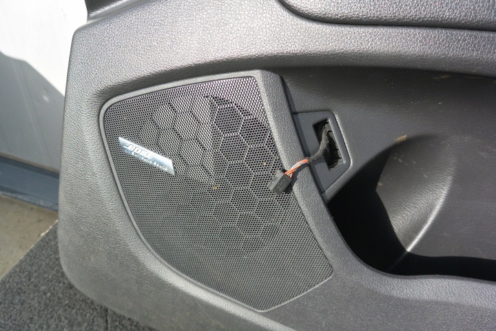 фото №5, Боковина дверь kpl кожа bose audi q7 4l uk