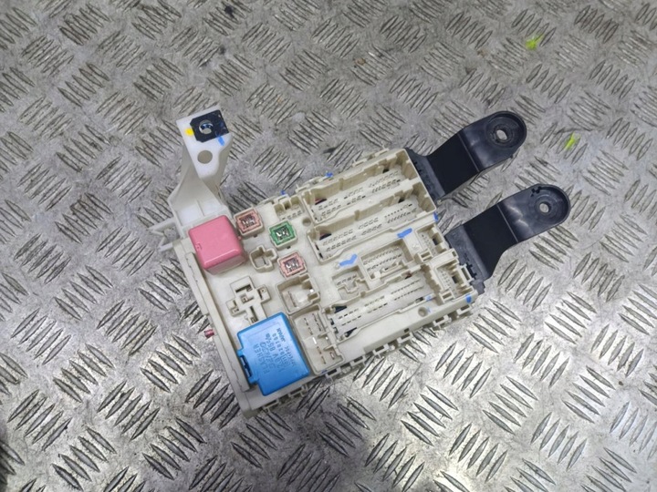 фото №1, Toyota avensis t27 1.8 коробка запобіжників 82730-05170-c