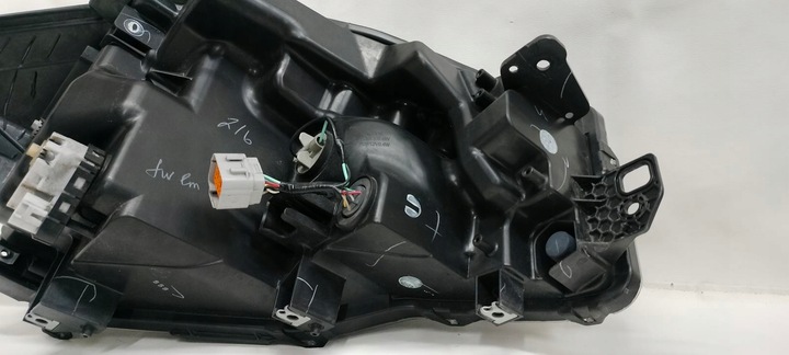 фото №14, Suzuki sx4 s-cross рестайлинг 17- лампа правая передняя правые перед полный led