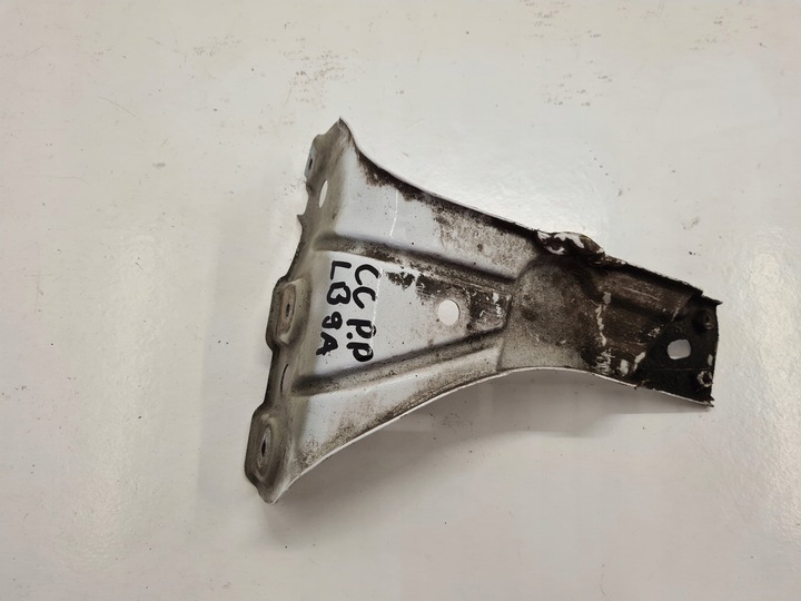 фото №1, Vw passat cc кронштейн крыльев правый перед lb9a