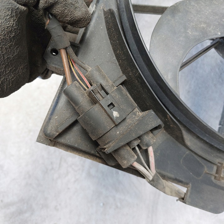 фото №5, Volkswagen passat b6 2,0tdi вентилятор радиатор 1k0121207aq 1k0121205