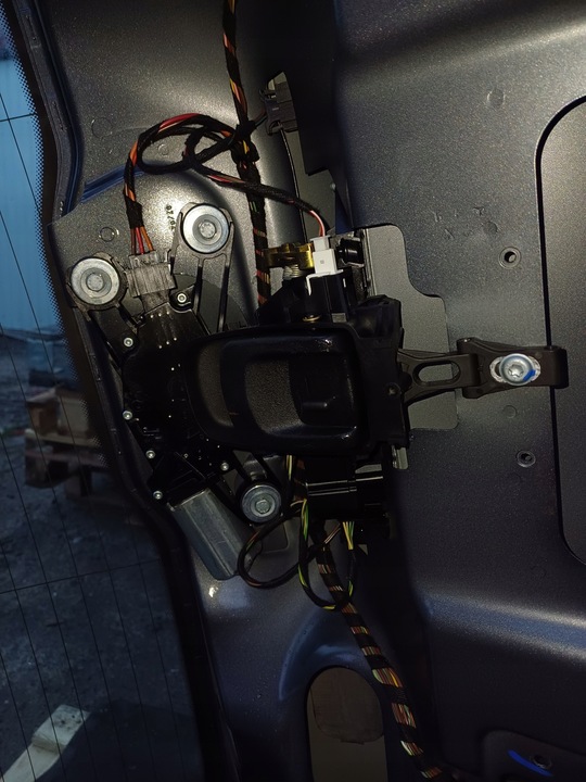 фото №14, Mercedes w211 кришка багажника зад універсал 368 скло