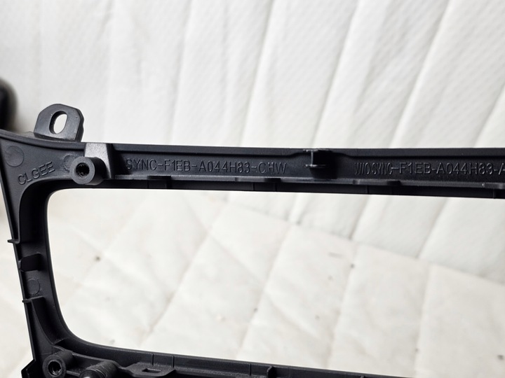 фото №10, Dekor защита туннеля рамка консоли чехол ford focus mk3 рестайлинг синхронизация