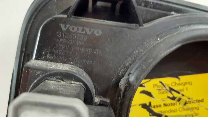 фото №6, Volvo xc40 крышка розетка зарядки 614