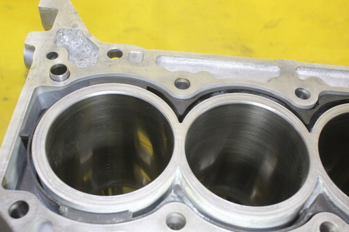 фото №9, Блок  двигуна mazda cx-30 skyactive 2.0 b hf01 hf0110382