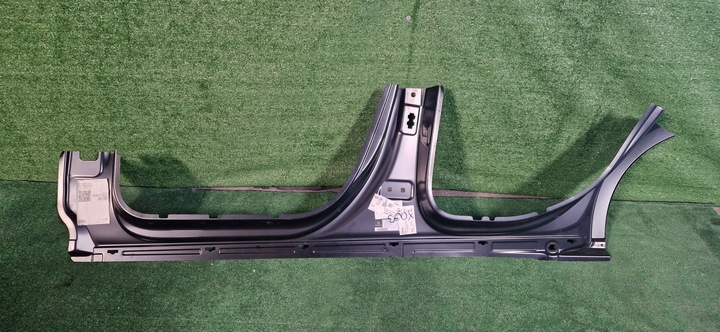 фото №5, Поріг стійка правий mercedes cla w118 a1186375600 2019-2024