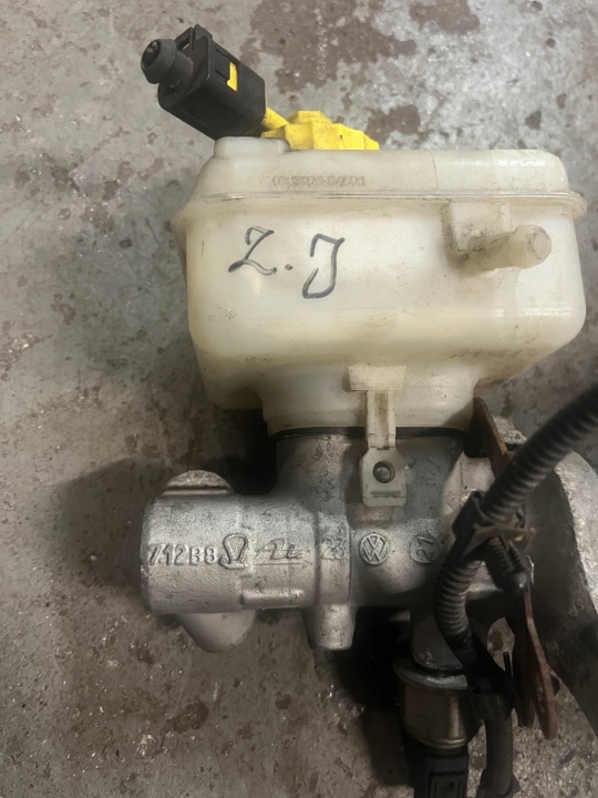 фото №5, Vw golf iv головний гальмівний циліндр 1.9d 1j1611349