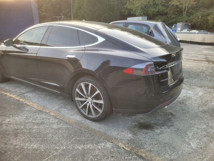 фото №7, Tesla s 85d 13-16 рульова колонка a2044601416 європа