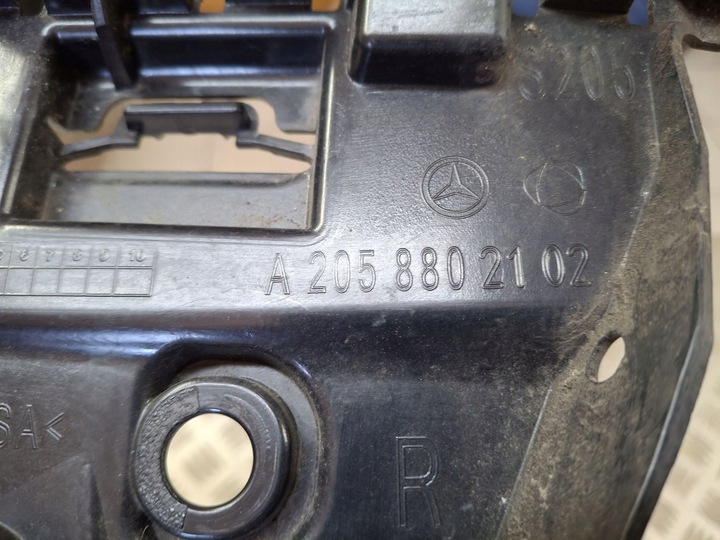 фото №9, Праві lub лівий ковзун бампера заднього mercedes c-klasa w205 універсал 2014-