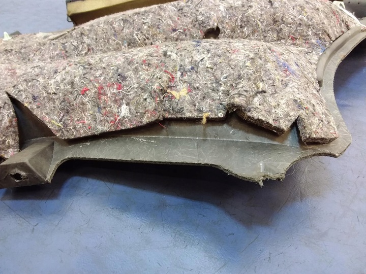 фото №4, Mercedes clk w208 обивка боковина зад левый