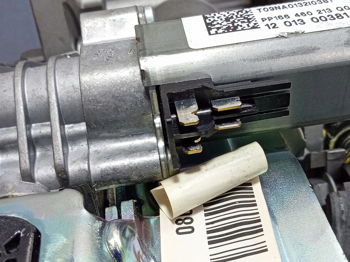 фото №9, Grand cherokee wk2 колонка кермова