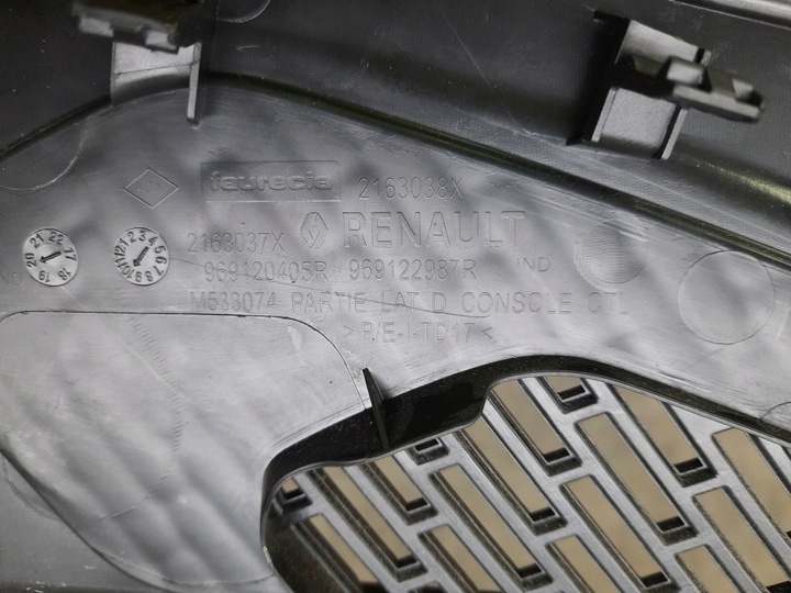 фото №11, Clio v туннель средний usb комплектный